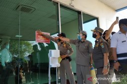 Ditemukan kasus COVID-19, dua pabrik di Karawang ditutup sementara