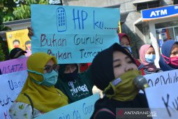Demo tuntut sekolah tatap muka