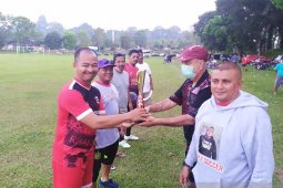 Eks Galakarya terbaik di turnamen Trofeo Family Soccer Cup U-40