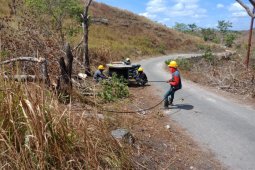 PLN alirkan listrik ke 20 desa terpencil di NTT