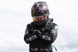 Lewis Hamilton abdikan "pole position" GP Belgia untuk "superhero" Boseman