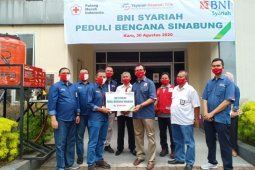BNI Syariah Medan bantu sembako bagi warga terdampak erupsi Sinabung