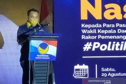 H Zanie : Serahkan delapan SK Paslon, Nasdem Kalsel santuni anak yatim