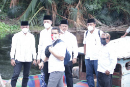 Pengalaman ke pesisir Labura  Ijeck : Hanya 15 menit yang tenang, selebihnya berguncang