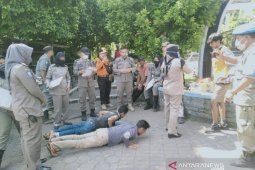 Seratusan orang tak pakai masker di Cianjur diganjar sanksi