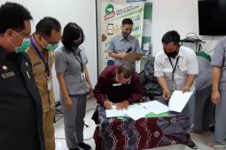 Kemitraan petani dan pabrik wujud perbaikan tata niaga karet di Kalbar