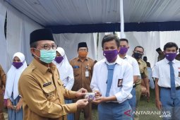 5.100 pelajar SMA dan sederajat di Provinsi Jambi terima bantuan kuota gratis