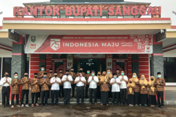 Lepas kafilah MTQ Bupati Sanggau ingatkan protokol kesehatan