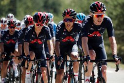Tour de France -  Pinot dan Bernal masih mengintai setelah empat etape