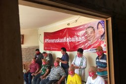 Penuhi nazar Eri Cahyadi direkom, relawan cukur gundul