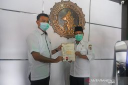 Sambangi Polda, Sahbirin dan Muhidin lengkapi berkas persyaratan SKCK