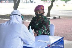 Prajurit Marinir "rapid test" serentak tekan penularan COVID-19