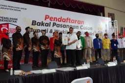 KPU Kabupaten Kediri terima berkas pendaftaran putra Sekkab Pramono Anung