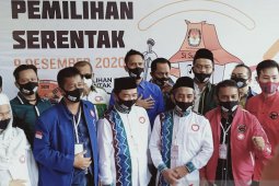 Ibnu-Arifin  paslon pertama mendaftar ke KPU Banjarmasin