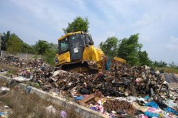 28 petugas kebersihan di Mukomuko mogok kerja