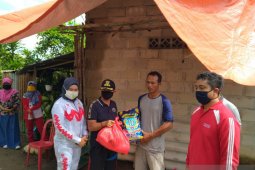 Bupati Bangka, Mulkan salurkan bansos korban puting beliung