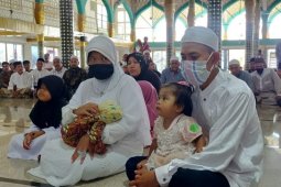 Satu keluarga asal Sumut masuk islam di Aceh Timur