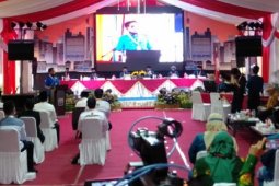 KPU Jambi menyulap ruangan pendaftaran bacalon gubernur/wakil gubernur dengan nuansa "Merah Putih"