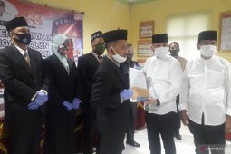 KPU Bangka Tengah meneliti ulang berkas pencalonan