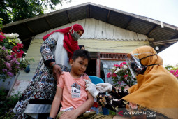 Imunisasi pelajar di rumah
