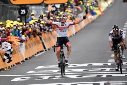 Tour de France: Pogacar menjadi penguasa etape sembilan