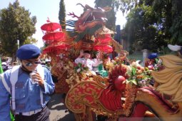 Daftar Pilkada Situbondo, Karna-Khoirani menaiki kereta kencana