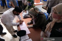 Daftar ke KPU Tapsel, pasangan Dolly - Rasyid diusung 27 kursi