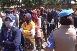 Ratusan pemilik UMKM di Kediri antre ajukan permohonan bantuan Kemenkop