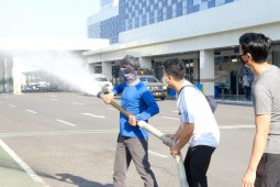 Mitigasi bencana kebakaran, Pelindo III lakukan pengecekan APAR