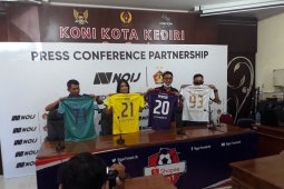 Sepak bola - Persik gandeng Noij kenalkan jersey baru