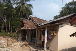 Warga Lebak terdampak bencana pergerakan tanah minta direlokasi ke tempat aman