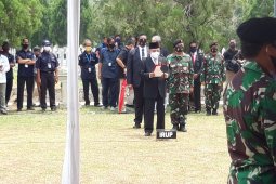 Jusuf Kalla pimpin upacara pemakaman Jakob Oetama di TMP Kalibata