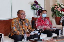 BPJAMSOSTEK serahkan data calon penerima BSU gelombang III ke Kemnaker