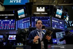 Wall Street "rebound" setelah pejabat Fed memberi kepastian kebijakan