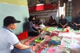 Dit Intelkam Polda Kalsel silaturahmi dengan Masyarakat Desa Aluh-Aluh Kecil