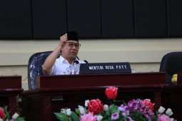 Menteri Desa arahkan sisa dana desa digunakan program padat karya tunai