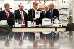AS terparah kondisi COVID-19 dan lambatnya Pemerintahan Trump menangani