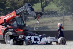 GP Tuscan lakukan start ulang akibat insiden tabrakan sejumlah pebalap