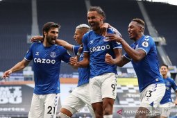 Everton awali musim dengan curi  kemenangan di Tottenham