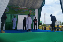 Terpidana pelecehan seksual di Lhokseumawe jalani hukuman cambuk 28 kali