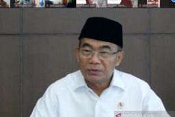 Menko PMK tegaskan tidak semua orang dapat vaksin COVID-19