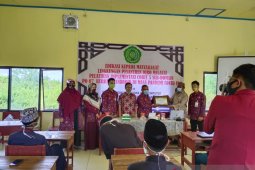 Dosen UMP beri pelatihan desain grafis-Microsoft Office bagi santri