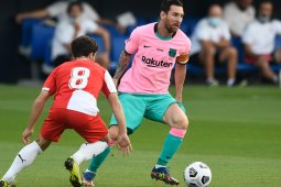 Messi sumbang dwigol saat Barca  kalahkan Girona pada laga persahabatan