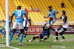 Napoli dinyatakan kalah 0-3 serta dipotong satu poin
