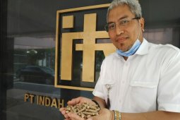 PT Indah Karya ekspor limbah kayu ke Malaysia dan Singapura