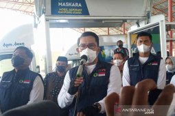 Ridwan Kamil serahkan Maskara ke tujuh desa mandiri di Cirebon