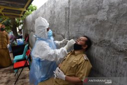 Pemkot Padangsidimpuan tes usap massal