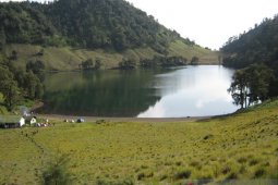 Pemkab Lumajang  dukung pendakian Gunung Semeru dibuka kembali