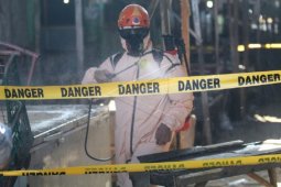 BPBD Kota Kediri lakukan penyemprotan disinfektan Pasar Setonobetek dan kantor DPMPTSP