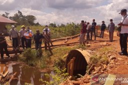 Bupati Kayong Utara pastikan proyek irigasi tuntas akhir tahun